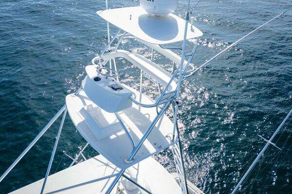 Bertram 67 Convertible Yacht For Sale