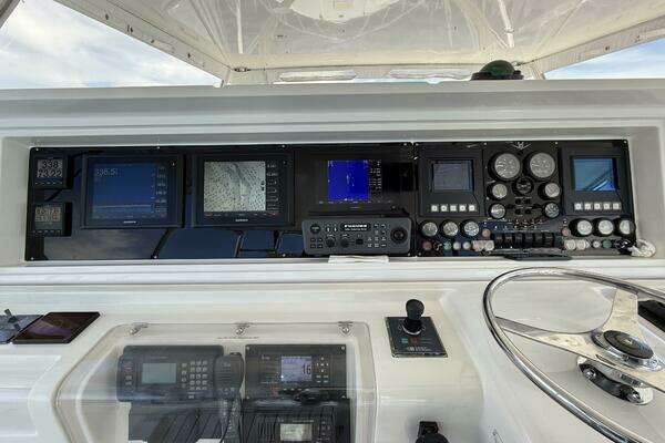 Bertram 67 Convertible Yacht For Sale