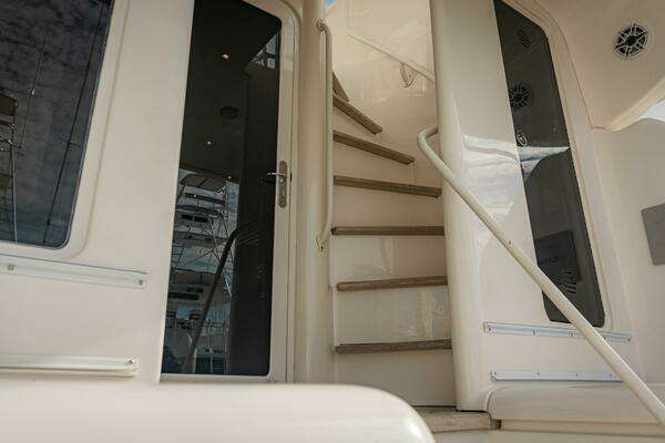 Bertram 67 Convertible Yacht For Sale