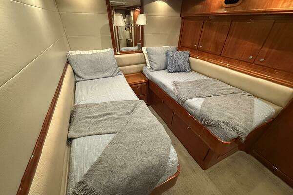 Bertram 67 Convertible Yacht For Sale