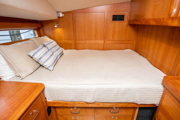 MJM 53Z Yacht For Sale