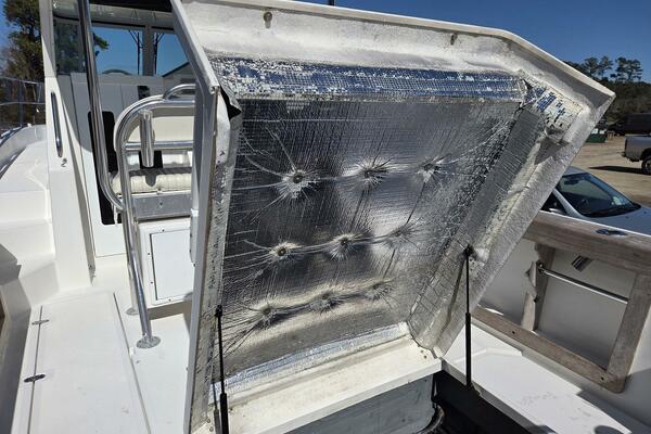 HuddaHoo 30ft True World Marine Yacht For Sale