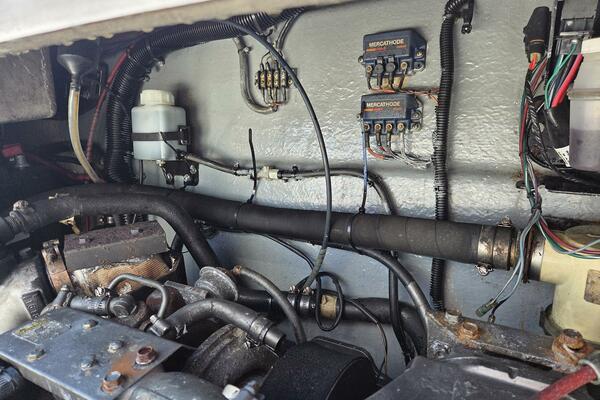 HuddaHoo 30ft True World Marine Yacht For Sale