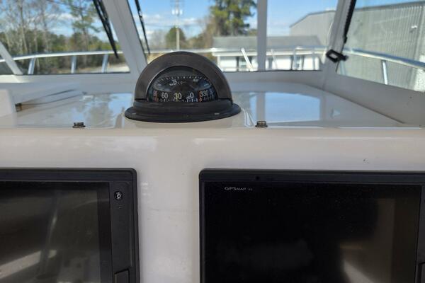 HuddaHoo 30ft True World Marine Yacht For Sale