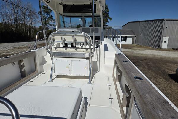 HuddaHoo 30ft True World Marine Yacht For Sale