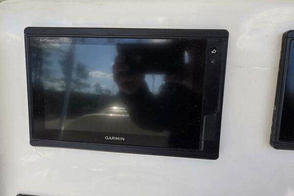 HuddaHoo 30ft True World Marine Yacht For Sale