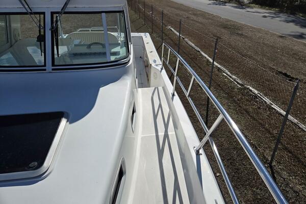 HuddaHoo 30ft True World Marine Yacht For Sale