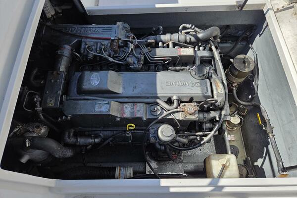 HuddaHoo 30ft True World Marine Yacht For Sale