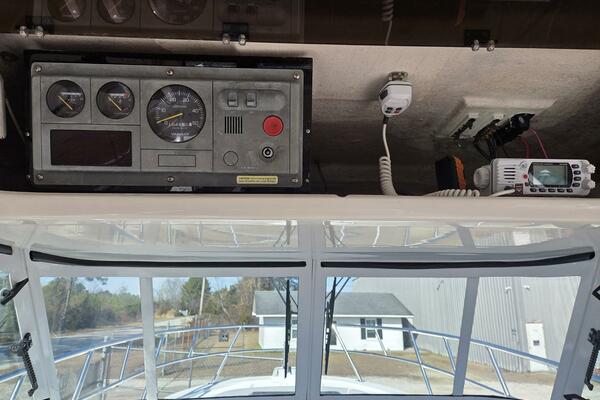 HuddaHoo 30ft True World Marine Yacht For Sale