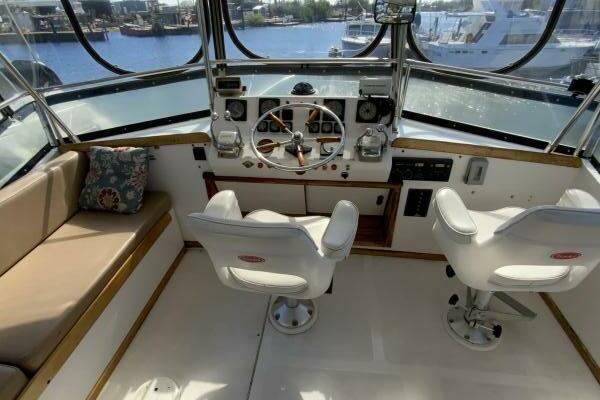 MAKIN MEMORIES 41ft President Yacht For Sale