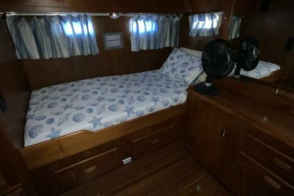 MAKIN MEMORIES 41ft President Yacht For Sale