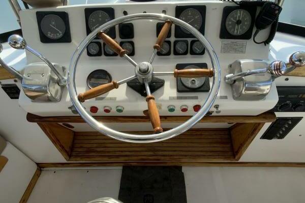 MAKIN MEMORIES 41ft President Yacht For Sale