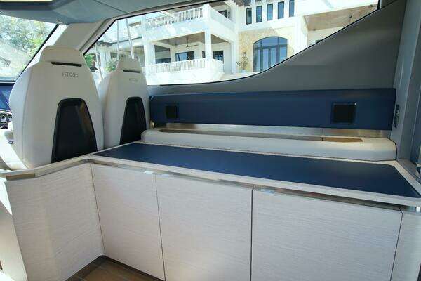Uniesse HTC5P Yacht For Sale