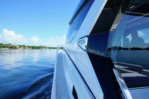 56ft Uniesse Yacht For Sale