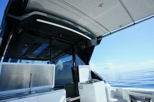 56ft Uniesse Yacht For Sale