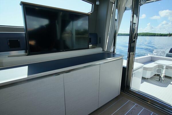 56ft Uniesse Yacht For Sale