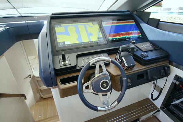 56ft Uniesse Yacht For Sale