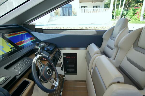 56ft Uniesse Yacht For Sale