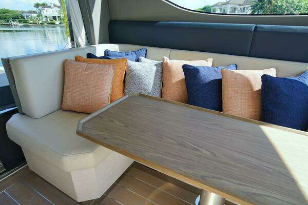Uniesse HTC5P Yacht For Sale