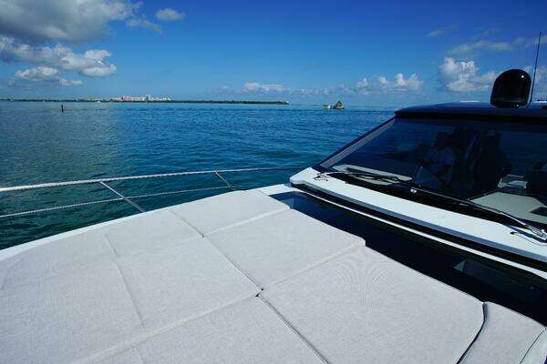 Uniesse HTC5P Yacht For Sale