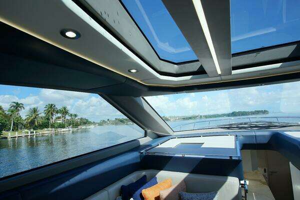 Uniesse HTC5P Yacht For Sale