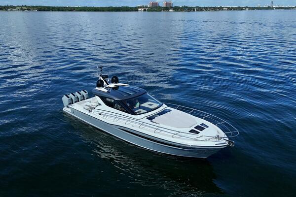 56ft Uniesse Yacht For Sale