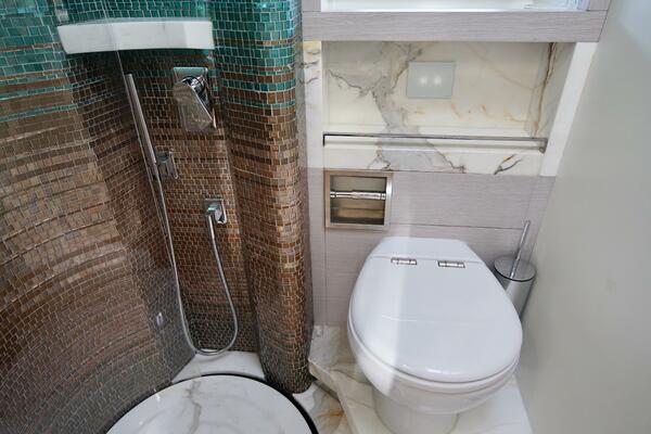 56ft Uniesse Yacht For Sale