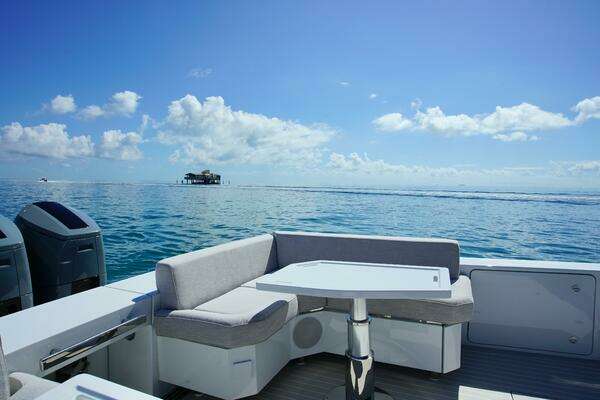 Uniesse HTC5P Yacht For Sale