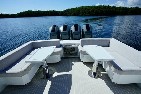 56ft Uniesse Yacht For Sale