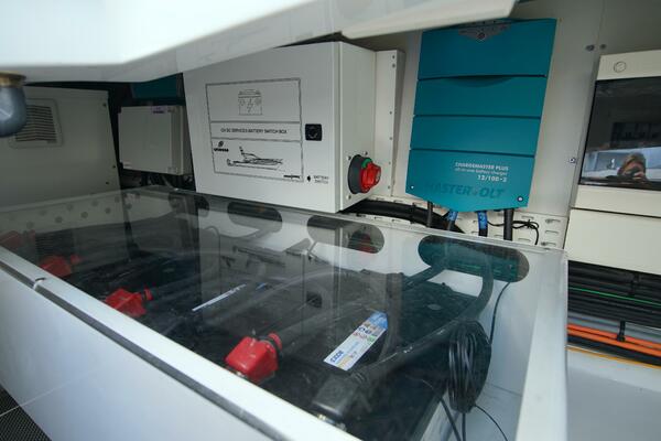 56ft Uniesse Yacht For Sale