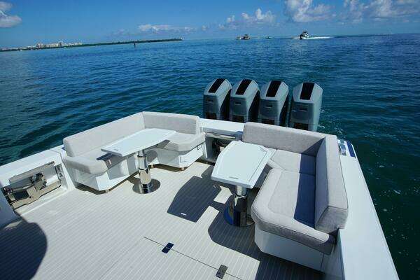 Uniesse HTC5P Yacht For Sale