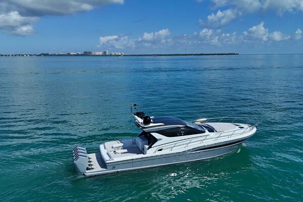 56ft Uniesse Yacht For Sale