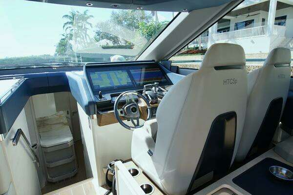 Uniesse HTC5P Yacht For Sale