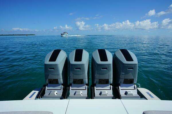 Uniesse HTC5P Yacht For Sale