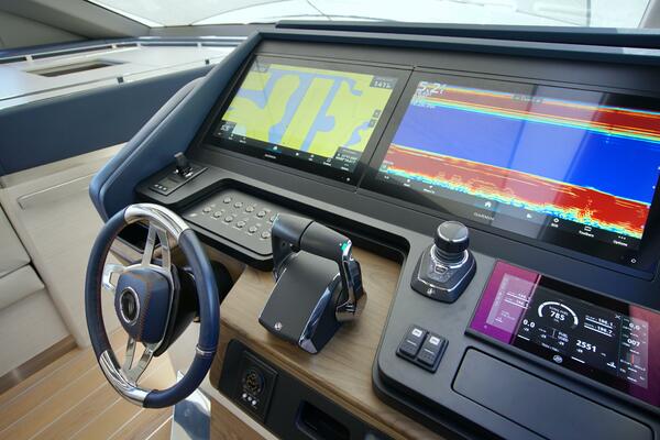 56ft Uniesse Yacht For Sale