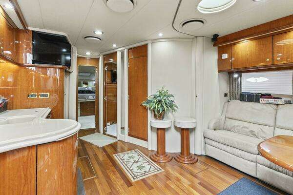 Sea Ray 510 Sundancer Yacht For Sale