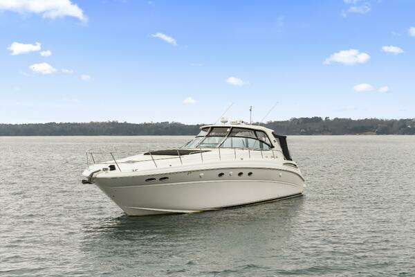 Photo of the 2001 Sea Ray 510 Sundancer "My Addiction"
