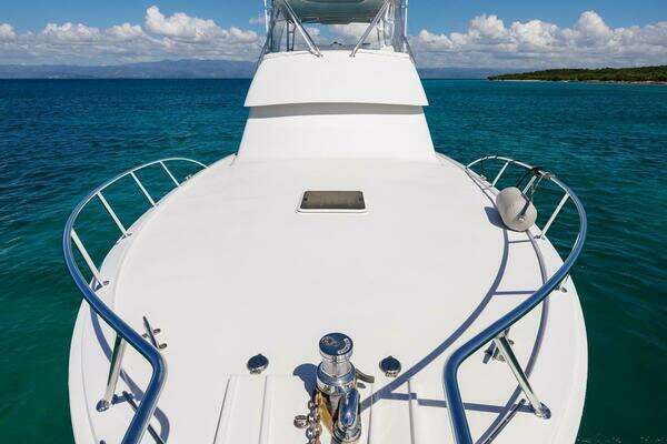 Hatteras 50 Convertible Yacht For Sale