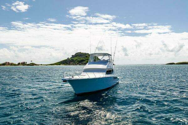 Hatteras 50 Convertible Yacht For Sale