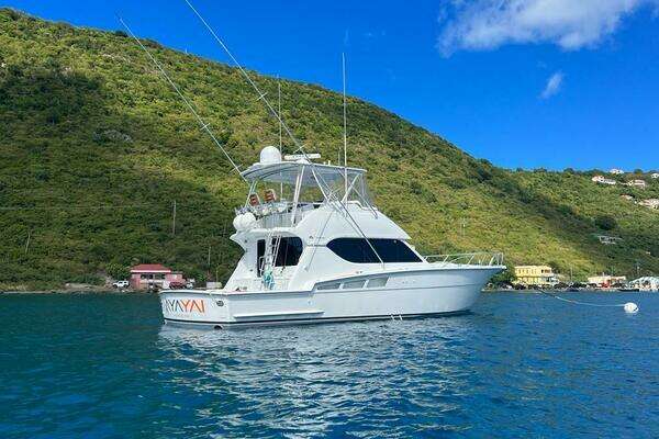 Hatteras 50 Convertible Yacht For Sale