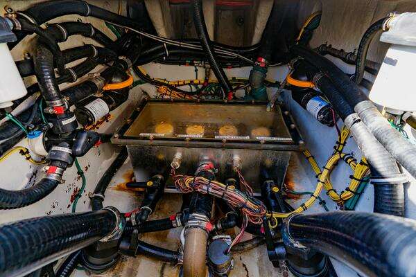 SeaVee 390B Yacht For Sale