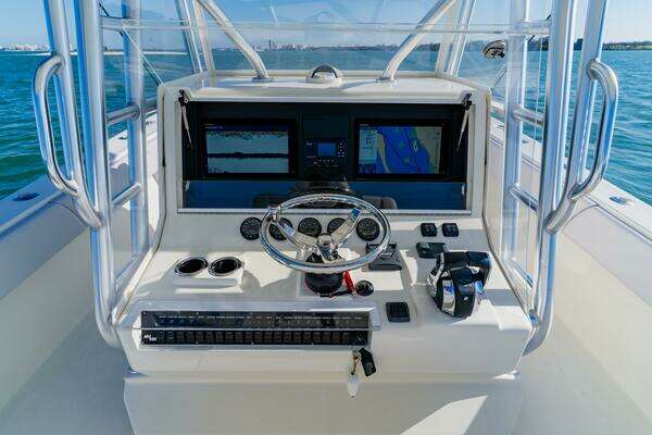 SeaVee 390B Yacht For Sale