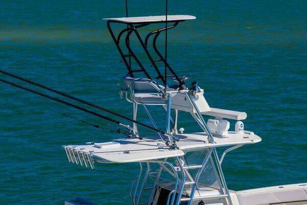 SeaVee 390B Yacht For Sale