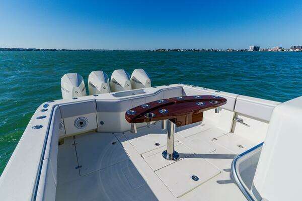 SeaVee 390B Yacht For Sale