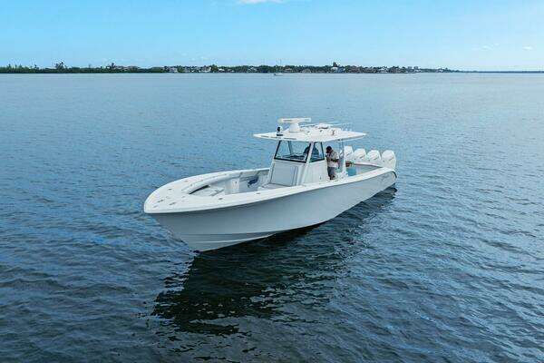 2023 Yellowfin 39
