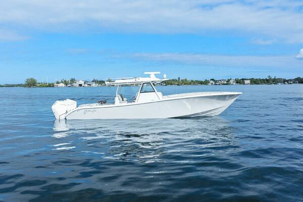 39FT (12.09M) YELLOWFIN