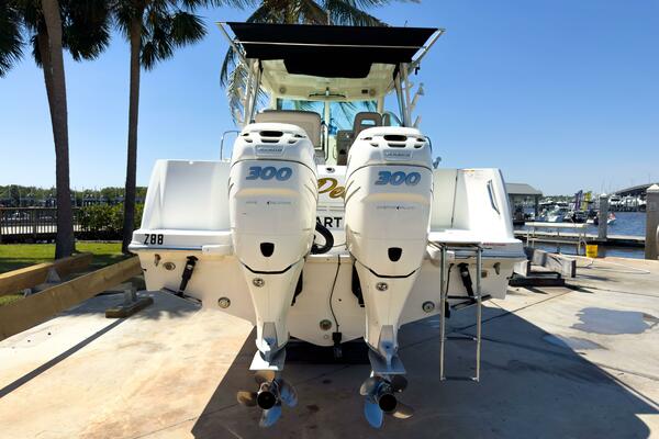 PEARL 31ft Boston Whaler Yacht For Sale