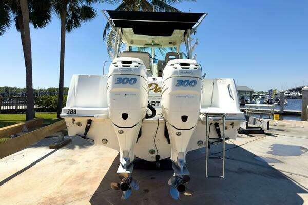 Boston Whaler 315 Conquest Yacht For Sale