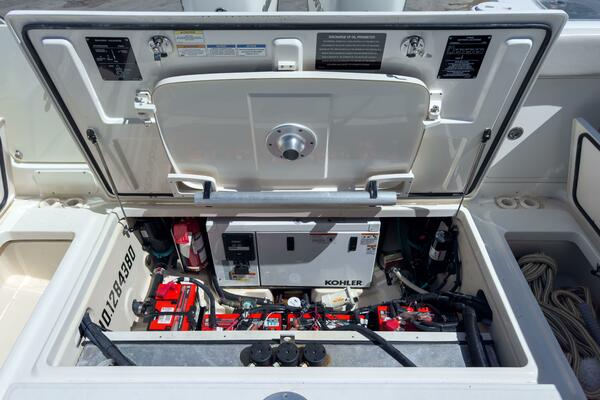 PEARL 31ft Boston Whaler Yacht For Sale