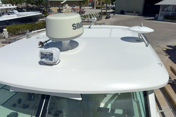 PEARL 31ft Boston Whaler Yacht For Sale